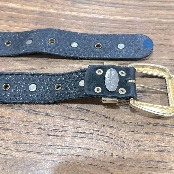 STAR CASTLE VINTAGE TRUE GOLD COLOR STUD BELT SM - Picture 6 of 6